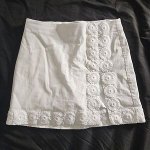 White crown & ivy mini skirt 😍